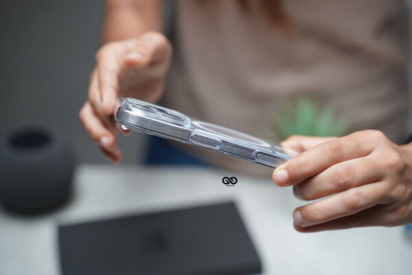 MagSafe Transparent Slim Hard Case (Non Yellowing)