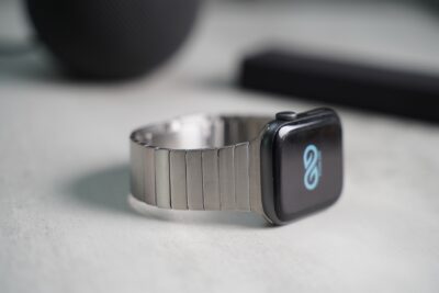 Link Strap Silver Metal Belt Apple Watch 42MM 41MM 40MM Series 4 5 6 7 8 9 10 11 12 SE SE2 SE3 Gen 12 Link Strap Silver Metal Belt Apple Watch 42MM 41MM 40MM Series 4 5 6 7 8 9 10 11 12 SE SE2 SE3 Gen - Image 2