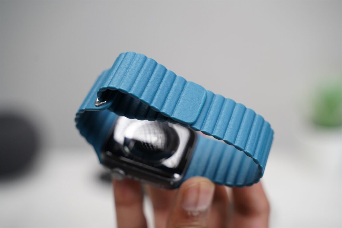 Cornflower Blue Magnetic Leather Strap for Apple Watch 44MM 45MM 46MM Series 4 5 6 7 8 9 10 SE SE 2 Gen