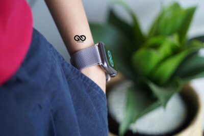 Milanese Magnetic Metal loop strap Silver for Apple Watch 44MM 45MM 46MM Series 4 5 6 7 8 9 10 SE SE 2 Gen