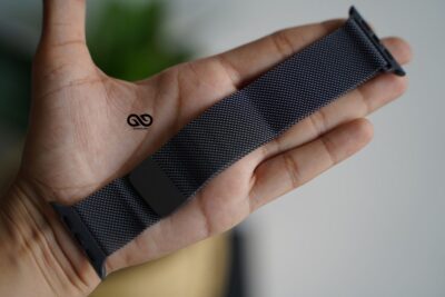 Personalized Magnetic metal loop strap for Apple Watch 42MM 41MM 40MM Series 4 5 6 7 8 9 10 11 SE SE 2 Gen