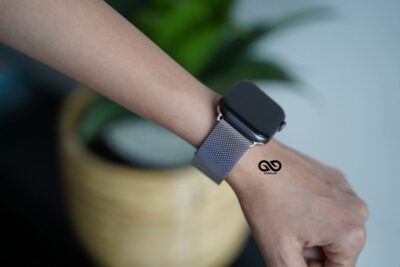 Personalized Magnetic metal loop strap for Apple Watch 42MM 41MM 40MM Series 4 5 6 7 8 9 10 11 SE SE 2 Gen