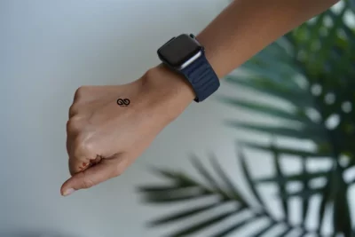 Latest Leather Magnetic Band for Apple Watch 42MM 41MM 40MM Series 4 5 6 7 8 9 10 11 SE SE 2 Gen