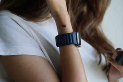 Latest Leather Magnetic Band for Apple Watch 42MM 41MM 40MM Series 4 5 6 7 8 9 10 11 SE SE 2 Gen