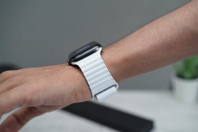 White Magnetic Leather Loop for Apple Watch 44MM 45MM 46MM Series 4 5 6 7 8 9 10 SE SE 2 Gen