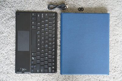 iPad Air 4th gen 10.9 inch Blue Smart Keyboard Case
