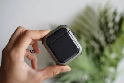 Light Midnight Green Defender Airpods 1/2 Case