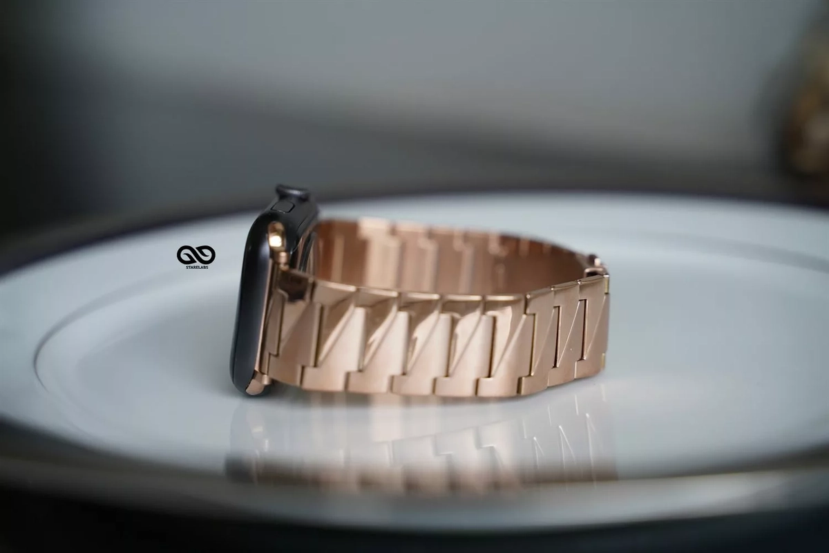 Rose Gold Glossy Matte Link Strap For Apple Watch 42MM 41MM 40MM Series 4 5 6 7 8 9 10 SE SE 2 Gen 8 Rose Gold Glossy Matte Link Strap For Apple Watch 42MM 41MM 40MM Series 4 5 6 7 8 9 10 SE SE 2 Gen - Image 8