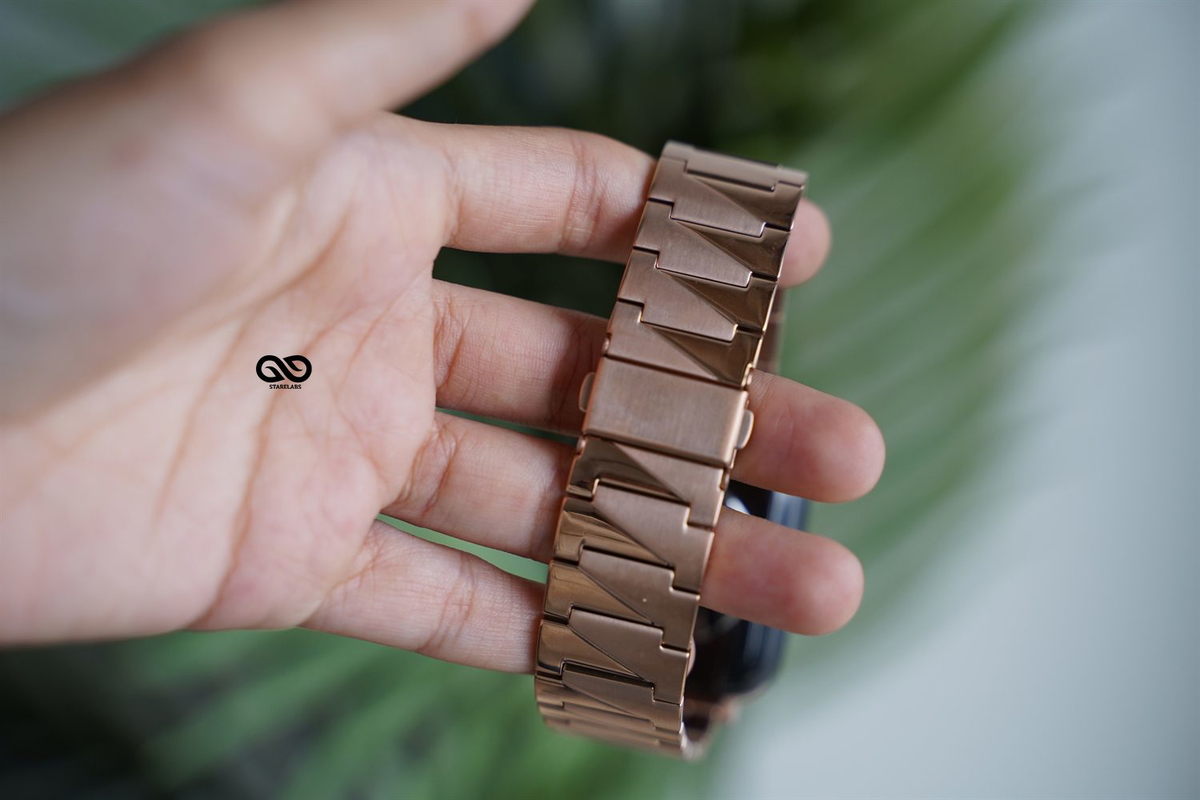Rose Gold Glossy Matte Link Strap For Apple Watch 42MM 41MM 40MM Series 4 5 6 7 8 9 10 SE SE 2 Gen 12 Rose Gold Glossy Matte Link Strap For Apple Watch 42MM 41MM 40MM Series 4 5 6 7 8 9 10 SE SE 2 Gen - Image 12