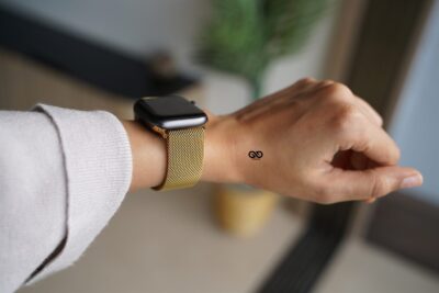 Milanese Magnetic Metal Loop strap Gold for Apple Watch 44MM 45MM 46MM Series 4 5 6 7 8 9 10 11 (SE 2 3 Gen)