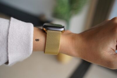 Milanese Magnetic Metal Loop strap Gold for Apple Watch 44MM 45MM 46MM Series 4 5 6 7 8 9 10 11 (SE 2 3 Gen)