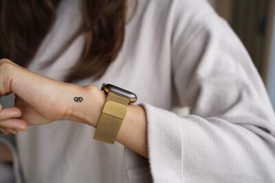 Milanese Magnetic Metal Loop strap Gold for Apple Watch 44MM 45MM 46MM Series 4 5 6 7 8 9 10 11 (SE 2 3 Gen)