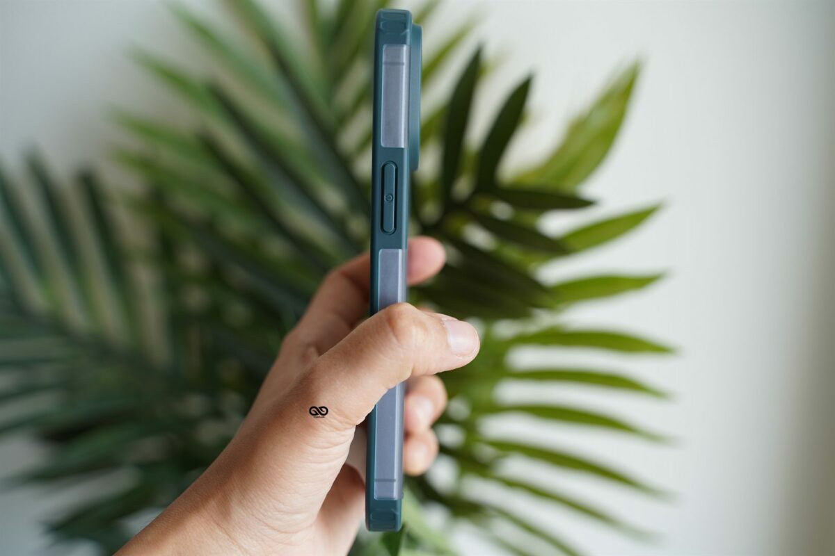 Pine Green Slim Armor Matte Case for iPhone 13 Pro