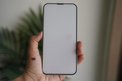 Dust grill Tempered glass for iPhone 14