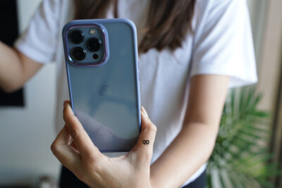 Transparent Case with Colored Border - Image 21