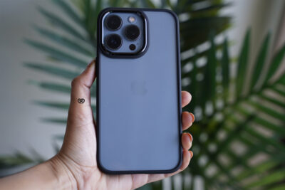 Transparent Case with Colored Border - Image 27