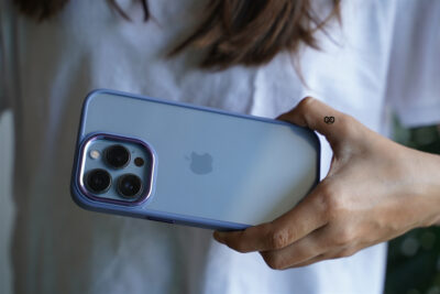 Transparent Case with Colored Border - Image 40