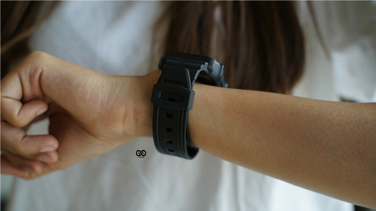 Rugged Protective Bumper with Band