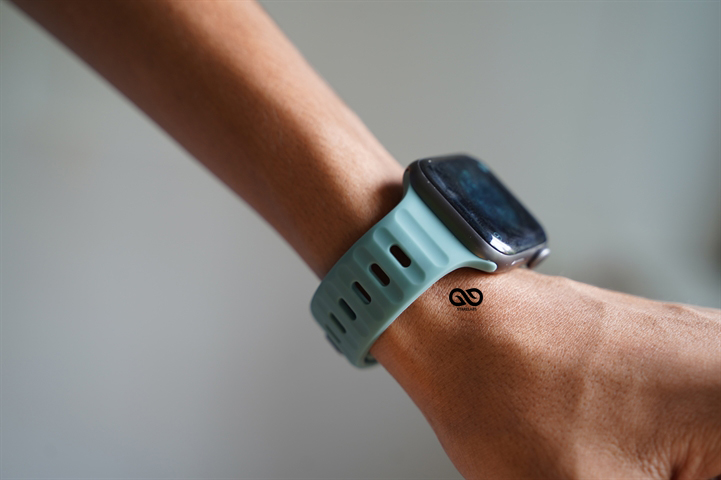 Sea Green Waterproof Silicone Sports Bands for Apple Watch 42MM 41MM 40MM Series 4 5 6 7 8 9 10 11 SE SE 2 Gen