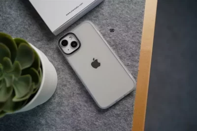 Drop Proof Sleek Transparent Case