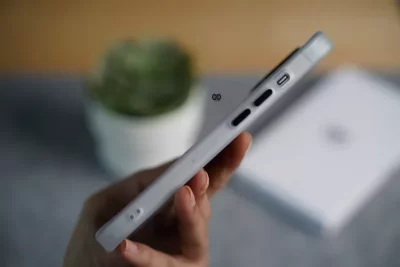 Drop Proof Sleek Transparent Case