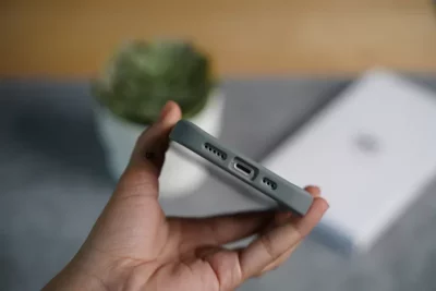 Drop Proof Sleek Transparent Case