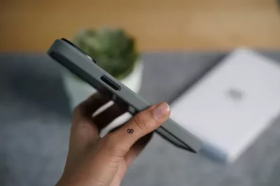 Drop Proof Sleek Transparent Case