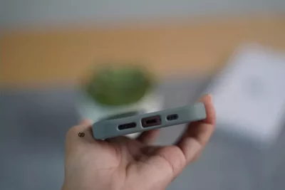 Drop Proof Sleek Transparent Case