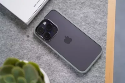 Drop Proof Sleek Transparent Case