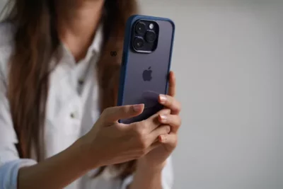 Drop Proof Sleek Transparent Case