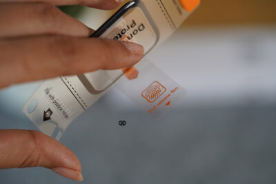 Tempered glass with installation kit