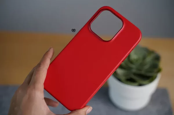 Red MagSafe Vegan Leather Case for iPhone 14 Pro - No Signal Interference