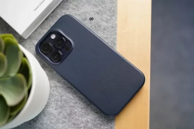 MagSafe Vegan Leather Case