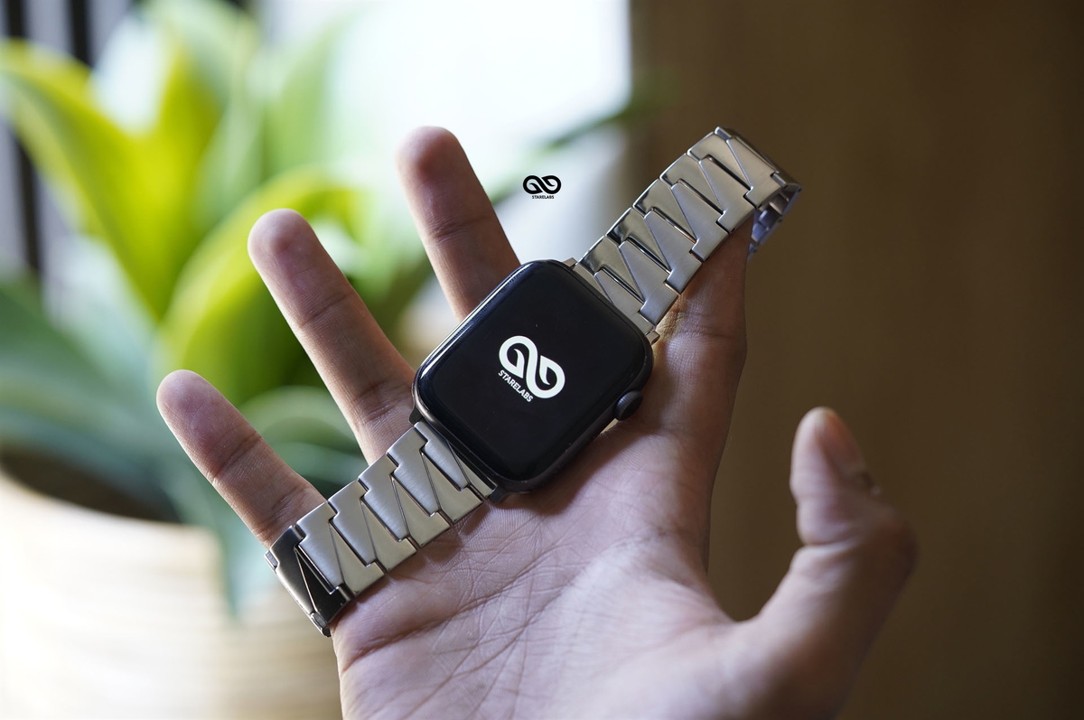 Silver Glossy Matte Link Strap For Apple Watch 44MM 45MM 46MM Series 4 5 6 7 8 9 10 11 (SE 2 3 Gen) 12 Silver Glossy Matte Link Strap For Apple Watch 44MM 45MM 46MM Series 4 5 6 7 8 9 10 11 (SE 2 3 Gen) - Image 12