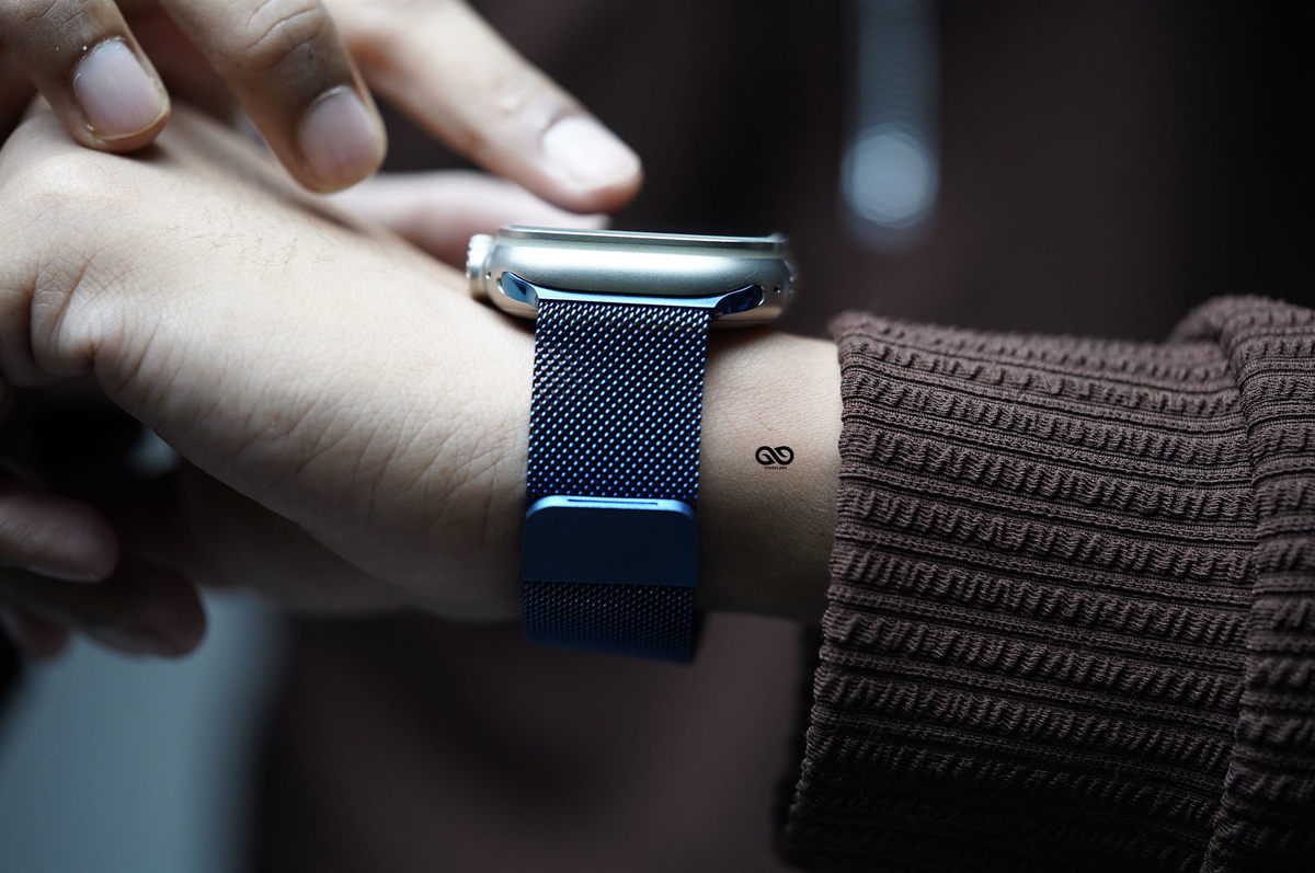 Milanese Magnetic Metal Loop For Apple Watch 49 MM (Series Ultra/Ultra 2/Ultra 3) 82 Milanese Magnetic Metal Loop For Apple Watch 49 MM (Series Ultra/Ultra 2/Ultra 3) - Image 82