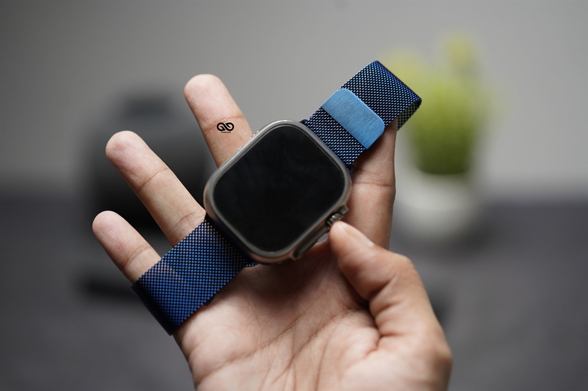 Milanese Magnetic Metal Loop For Apple Watch 49 MM (Series Ultra/Ultra 2/Ultra 3) 23 Milanese Magnetic Metal Loop For Apple Watch 49 MM (Series Ultra/Ultra 2/Ultra 3) - Image 23