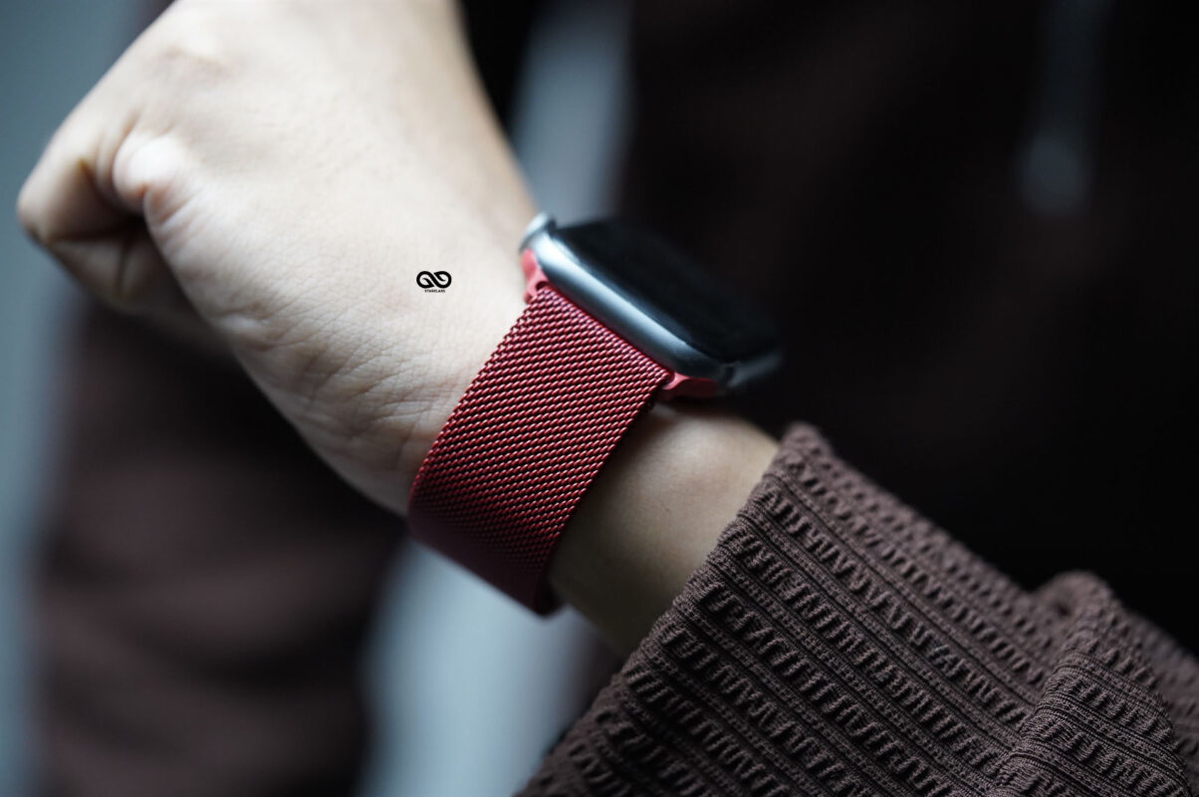 Milanese magnetic metal loop strap Red for Apple Watch 44MM 45MM Series 4 5 6 7 8 9 SE SE 2 Gen