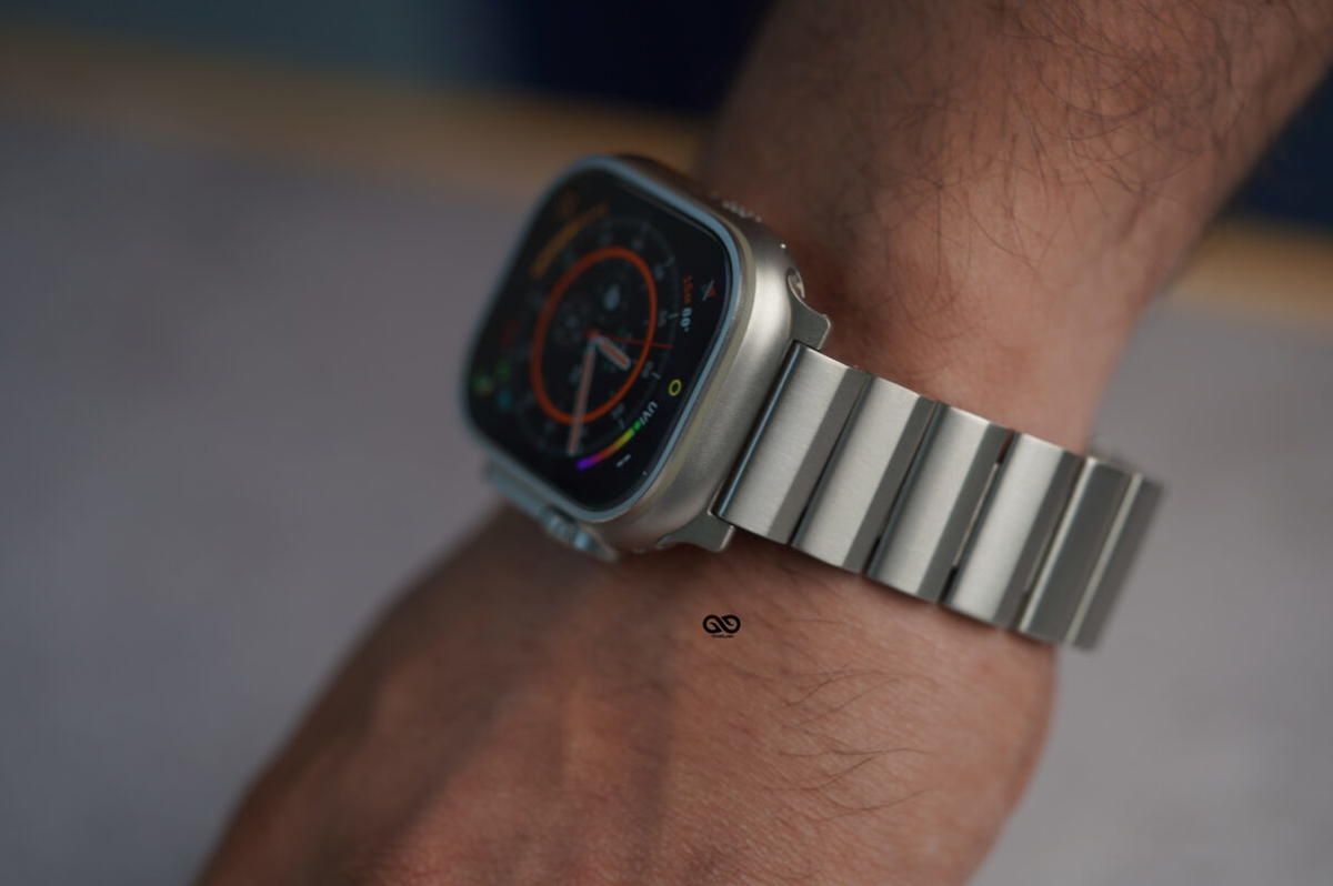 Ultra Modern Titanium Strap For Apple Watch 49 (Series Ultra/Ultra 2/Ultra 3)