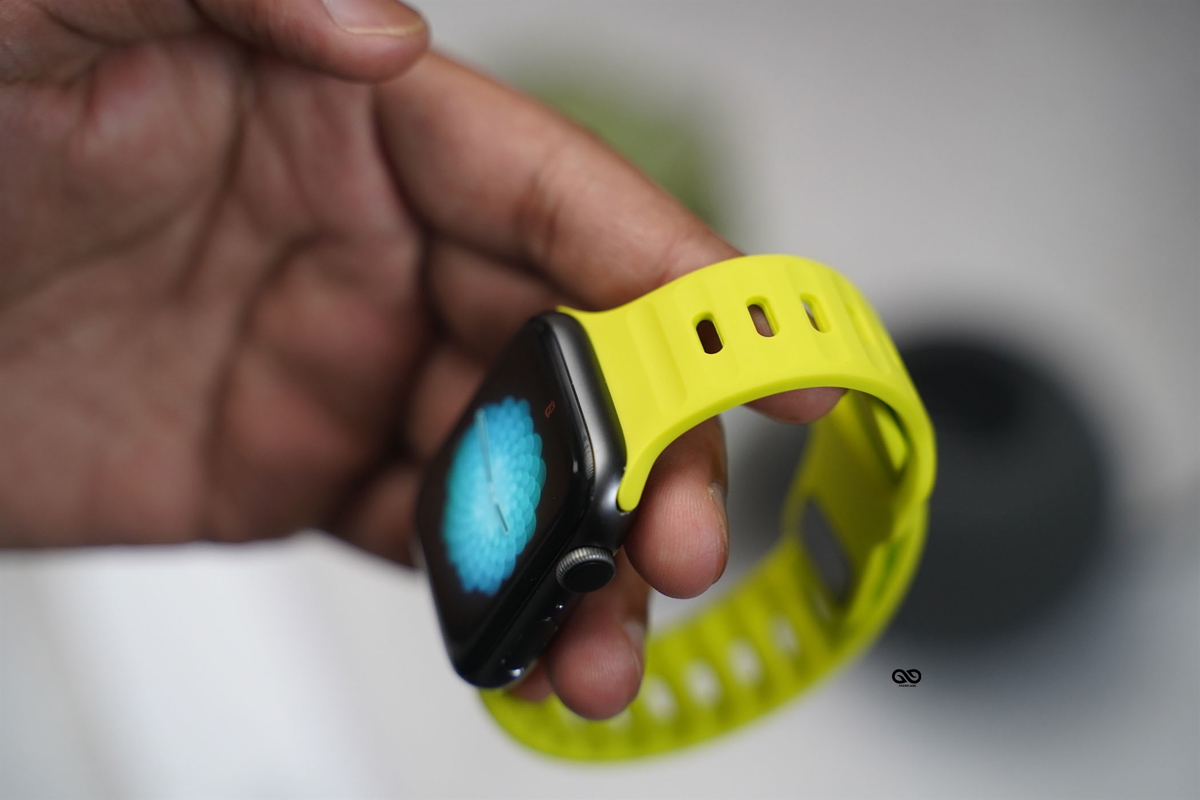 Volta Neon Fluorescent Waterproof Silicone Sports Bands for Apple Watch 44MM 45MM 46MM Series 4 5 6 7 8 9 10 11 12 SE SE2 SE3 Gen 4 Volta Neon Fluorescent Waterproof Silicone Sports Bands for Apple Watch 44MM 45MM 46MM Series 4 5 6 7 8 9 10 11 12 SE SE2 SE3 Gen - Image 4