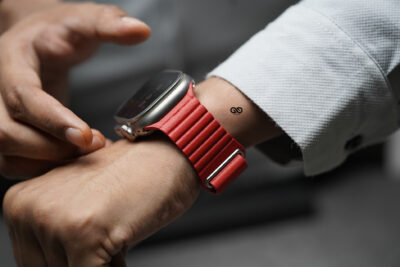 Blood Red Magnetic Leather Loop For Apple Watch 49 (Series Ultra/Ultra 2/Ultra 3)