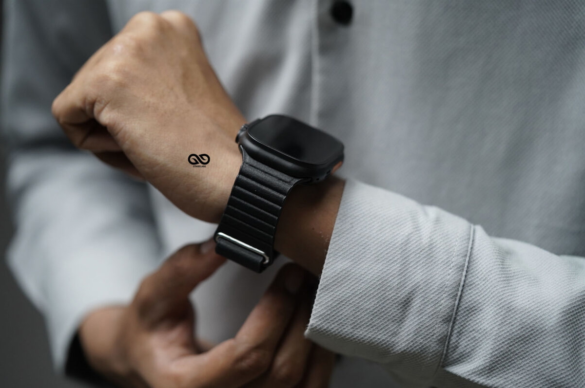 Black Magnetic Leather Loop For Apple Watch 49 MM Series Ultra/Ultra 2