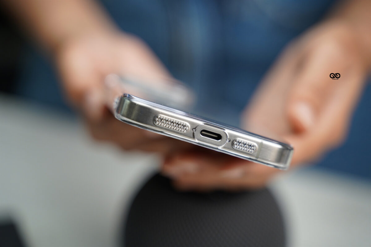 Transparent Slim Hard Case For iPhone 16/16Plus/16 Pro/16 Pro Max (Non Yellowing)