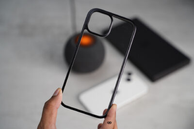 Black Transparent shockproof case with colored border For iPhone 15/15 Plus