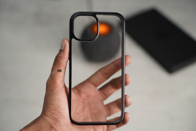 Black Transparent shockproof case with colored border For iPhone 15/15 Plus