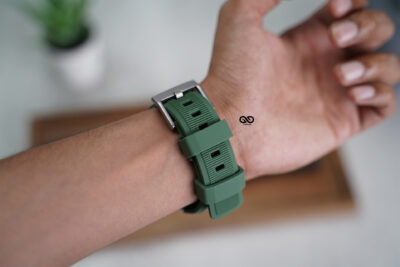 Forest Green Waterproof Silicone Sports Band with Buckle for Apple Watch 44MM 45MM 46MM Series 4 5 6 7 8 9 10 11 (SE 2 3 Gen)