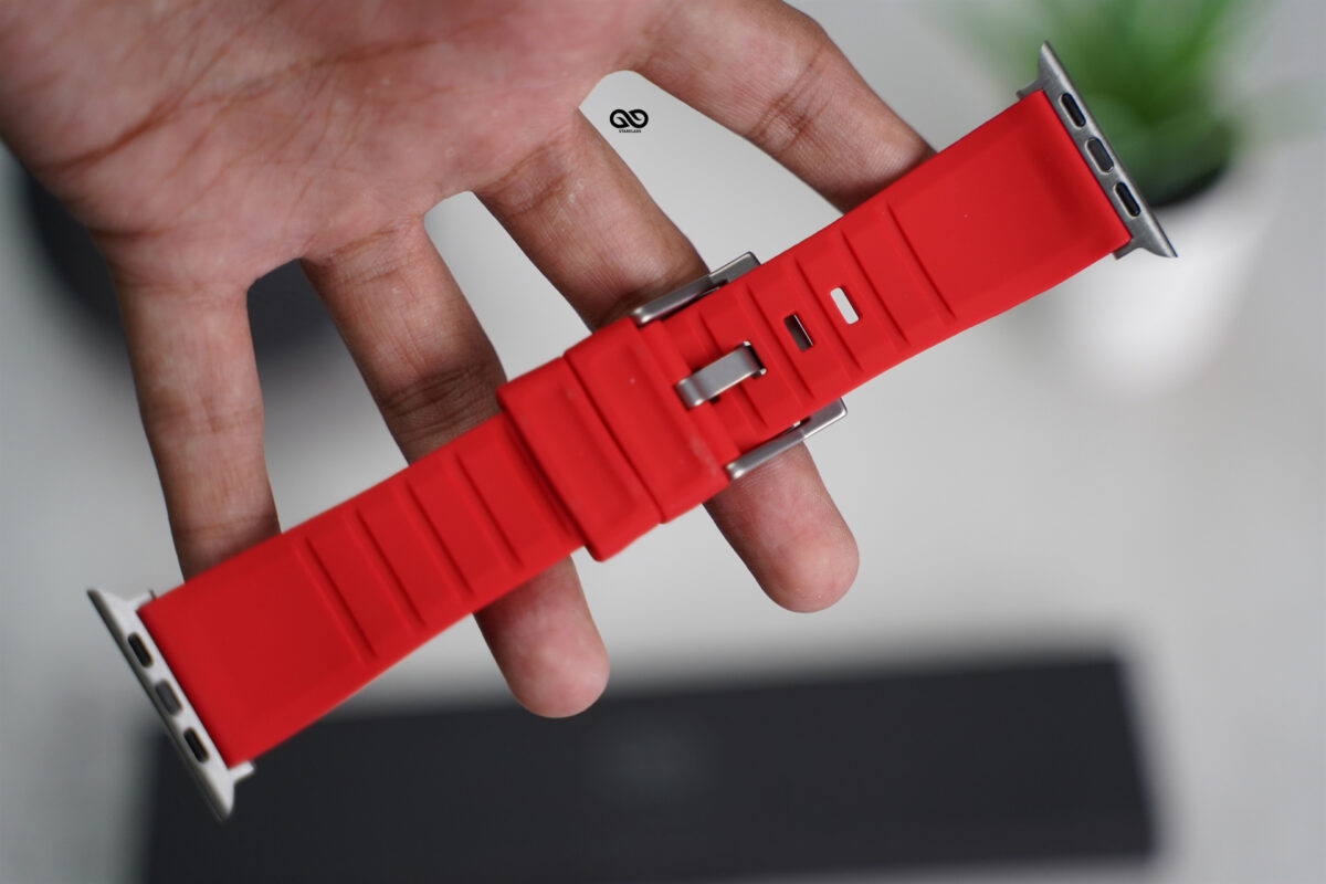 Blood Red Waterproof Silicone Sports Band with Buckle for Apple Watch 49 Series Ultra1 2 3 4