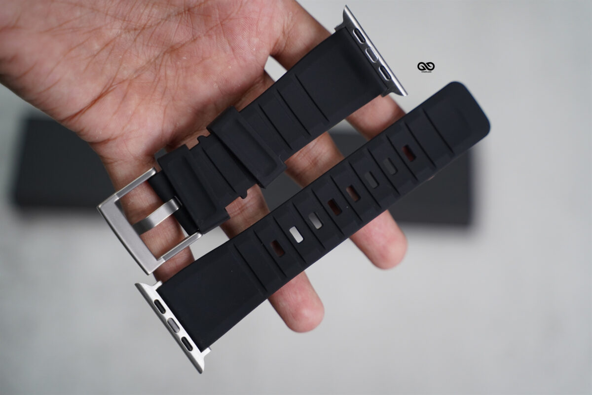 Black Waterproof Silicone Sports Band with Buckle for Apple Watch 44MM 45MM 46MM Series 4 5 6 7 8 9 10 11 (SE 2 3 Gen)