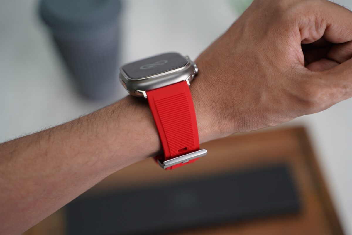 Blood Red Waterproof Silicone Sports Band with Buckle for Apple Watch 49 Series Ultra1 2 3 4