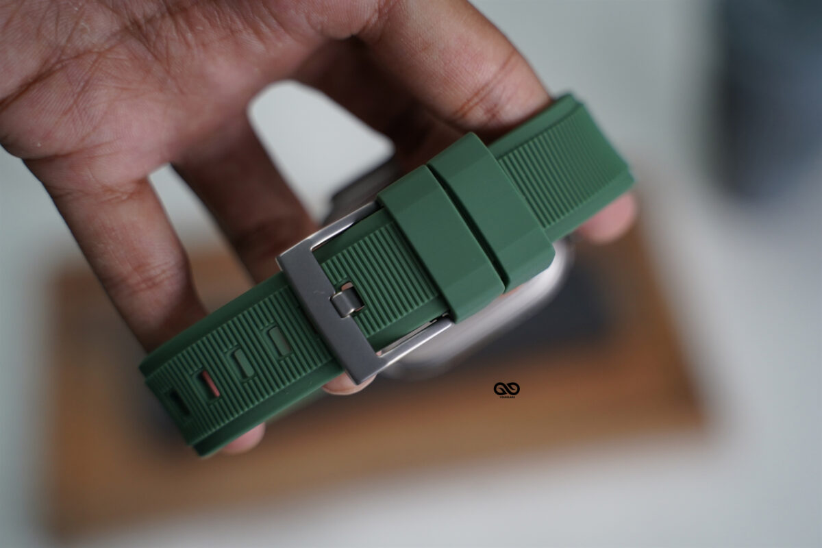 Forest Green Waterproof Silicone Sports Band with Buckle For Apple Watch 49 (Series Ultra/Ultra 2/Ultra 3)