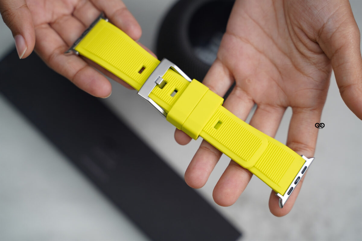 Electric Neon Waterproof Silicone Sports Band with Buckle for Apple Watch 44MM 45MM 46MM Series 4 5 6 7 8 9 10 11 (SE 2 3 Gen)